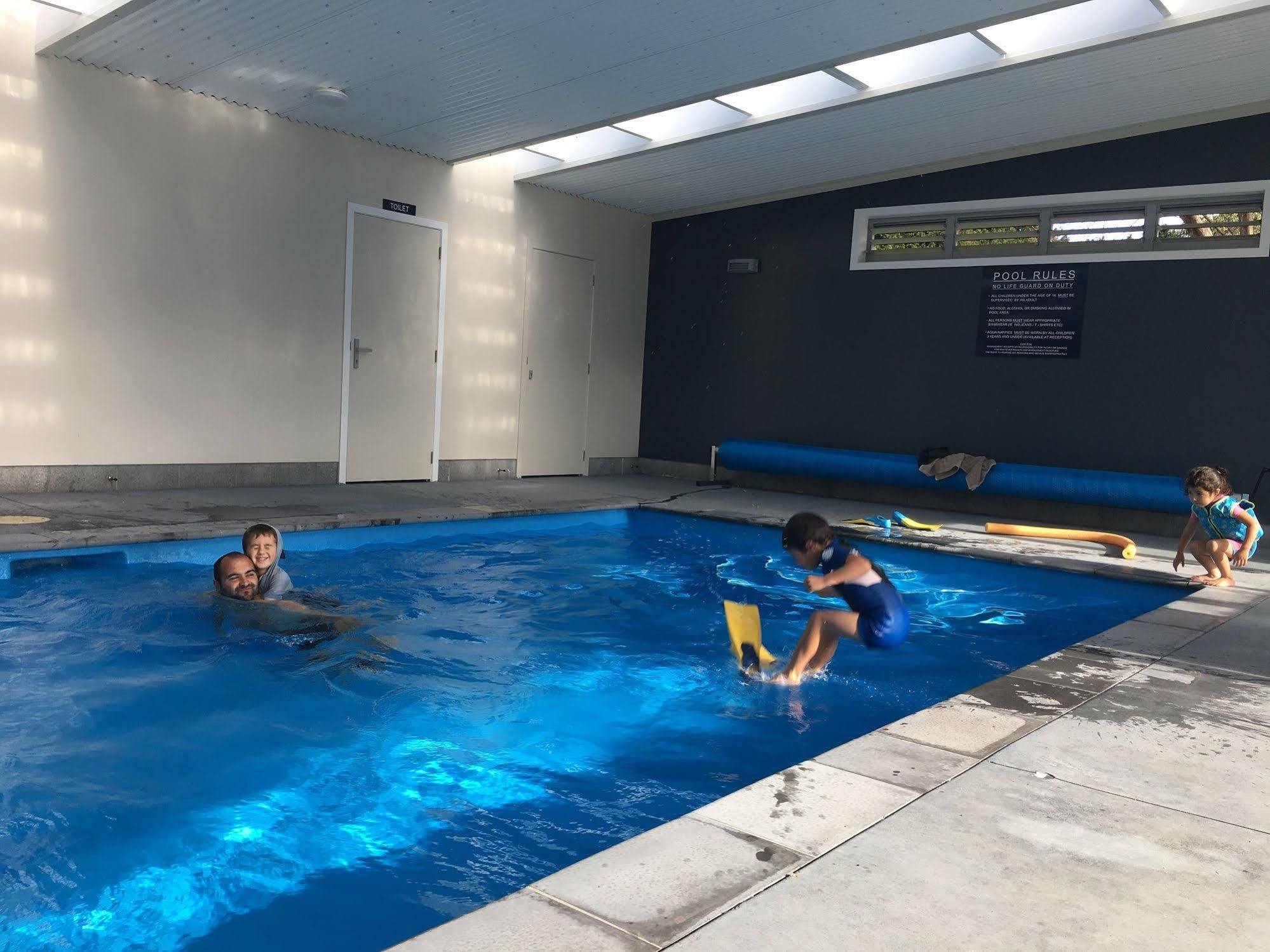 Stratford Motel & Holiday Park 外观 照片
